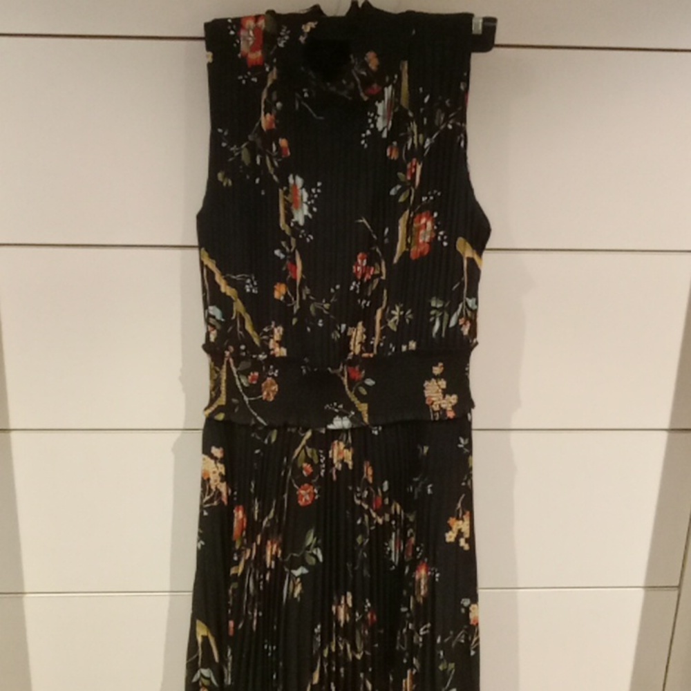 Ladies dress